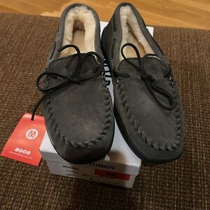 MINNETONKA men’s Sheepskin Softsole Slipper